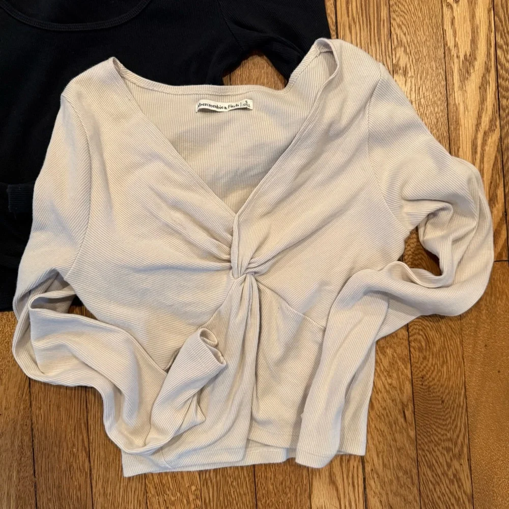 Abercrombie & Fitch Set of Three Long Sleeve Tops in Green, Black, and Cream - Picture 2 of 4